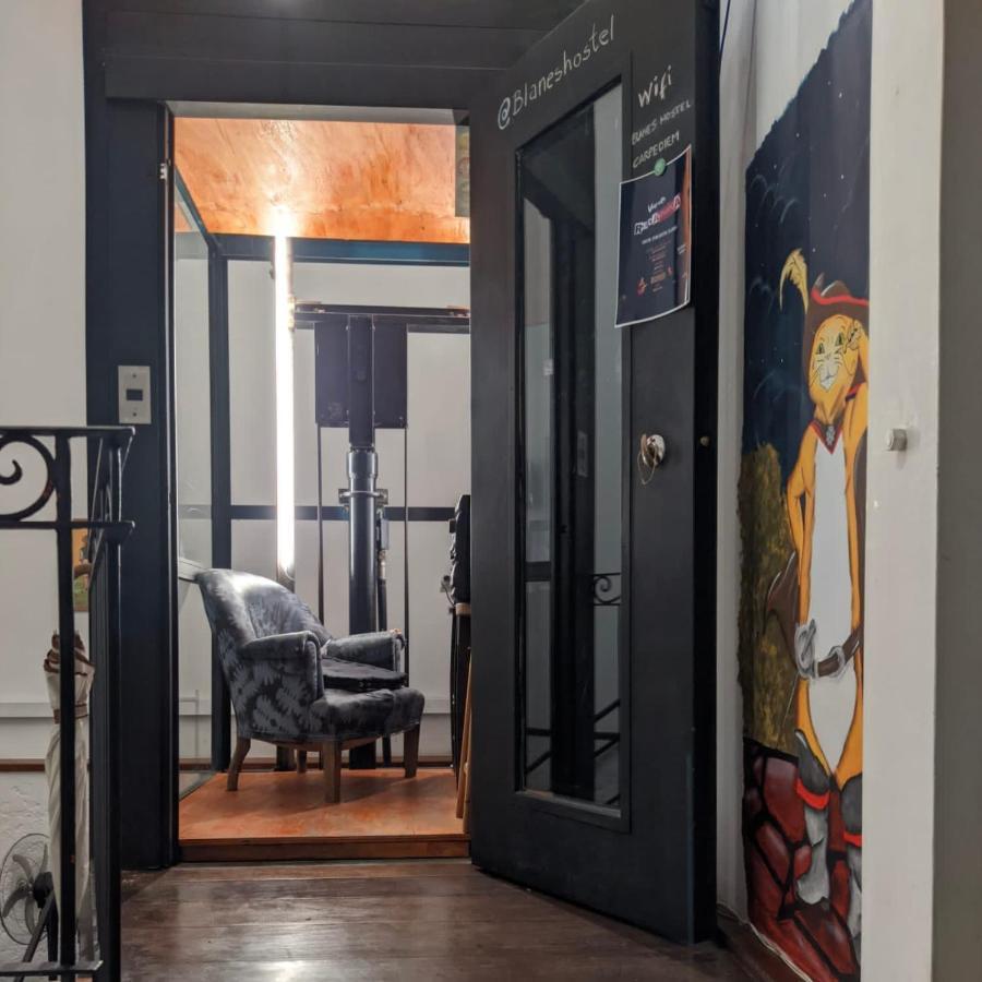 مونتيفيديو Blanes Hostel المظهر الخارجي الصورة