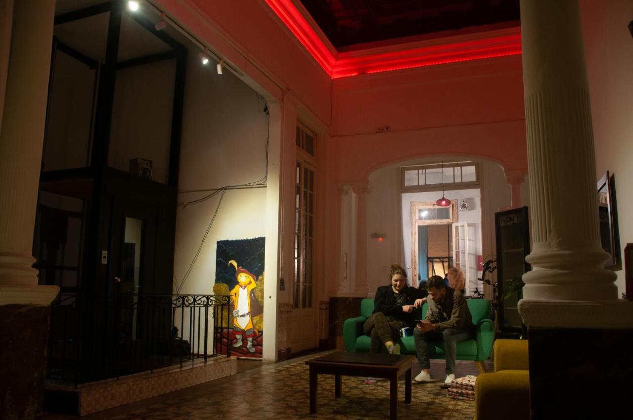 مونتيفيديو Blanes Hostel المظهر الخارجي الصورة