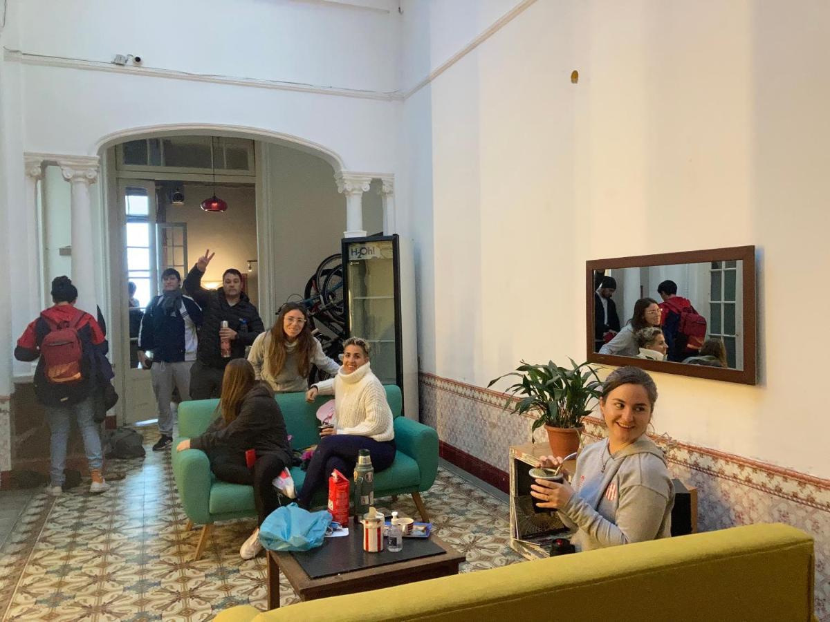 مونتيفيديو Blanes Hostel المظهر الخارجي الصورة