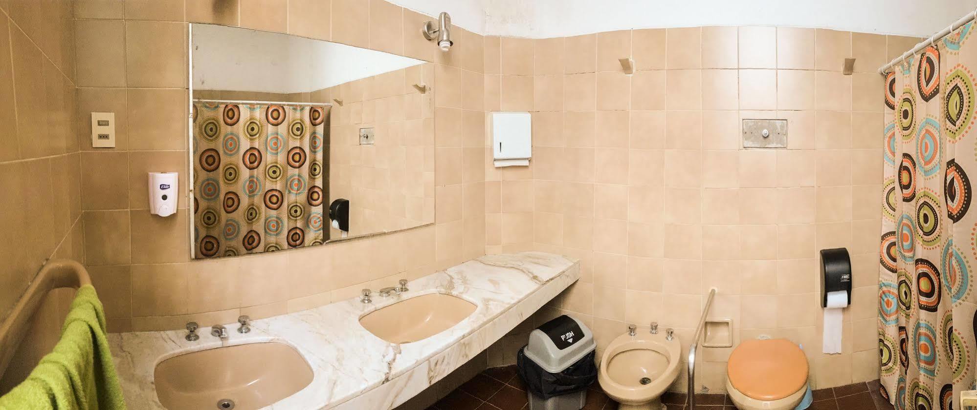 مونتيفيديو Blanes Hostel المظهر الخارجي الصورة