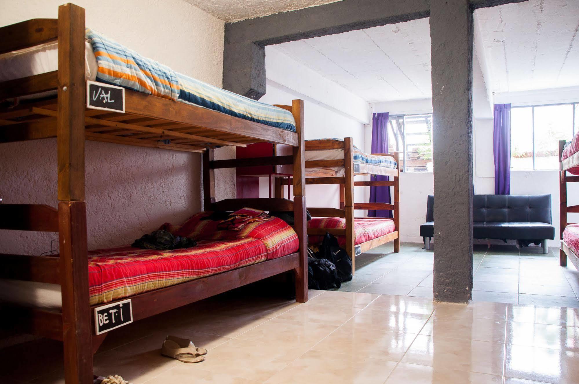 مونتيفيديو Blanes Hostel المظهر الخارجي الصورة
